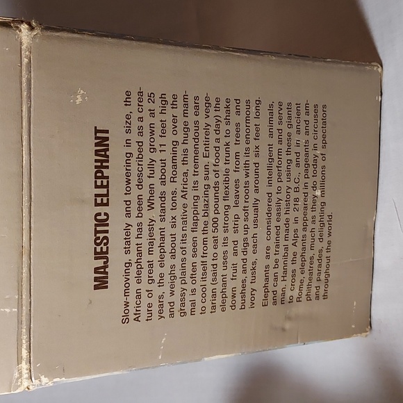 Vintage Elephant Majestic Avon Collectible in Original Box - Picture 7 of 9
